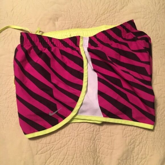 Nike Shorts  - Picture 3 of 6